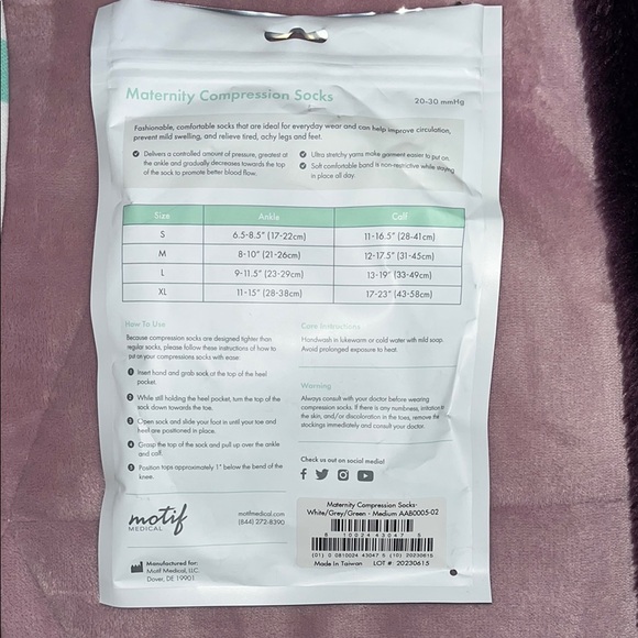 Maternity Compression Socks - Green - Picture 9 of 9